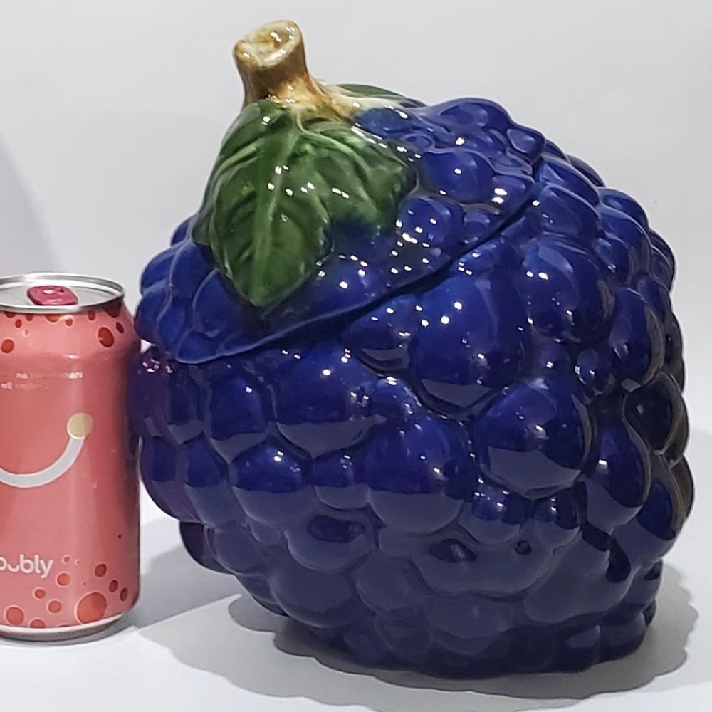 Vntg🍇 Lg. 9" Indigo Purple Ceramic Bunch of🍇Grapes Canister 💙💜 Cookie 🍪 Jar